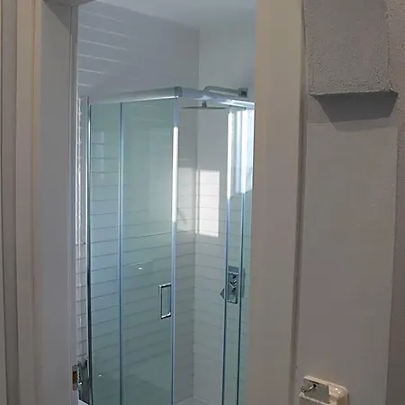 מלון Olive Luxury ליאפאדס