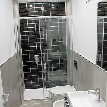 Olive Luxury מלון ליאפאדס